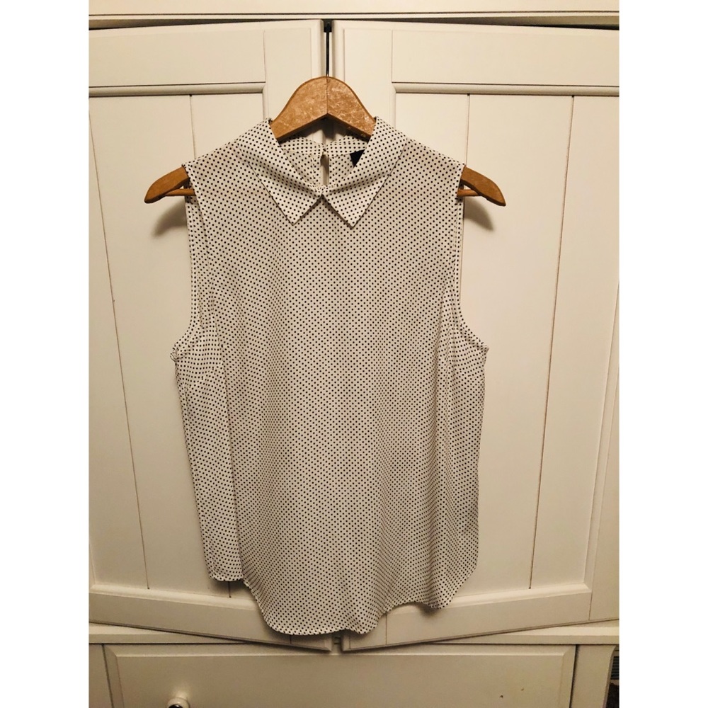 Who what wear brand white tank with polka dots